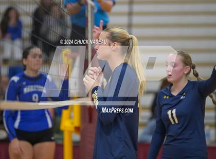 Thumbnail 3 in Barrington vs. Middletown (RIIL Division II State Final) photogallery.