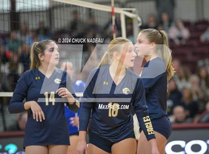 Thumbnail 3 in Barrington vs. Middletown (RIIL Division II State Final) photogallery.