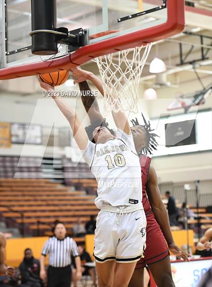 Thumbnail 3 in Oak Park vs. St. Pius X-St. Matthias Academy photogallery.