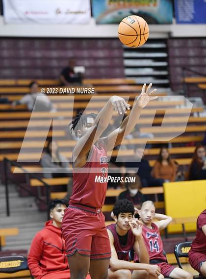 Thumbnail 3 in Oak Park vs. St. Pius X-St. Matthias Academy photogallery.