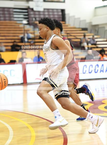 Thumbnail 1 in Oak Park vs. St. Pius X-St. Matthias Academy photogallery.