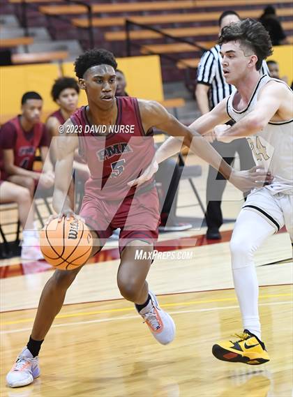 Thumbnail 3 in Oak Park vs. St. Pius X-St. Matthias Academy photogallery.