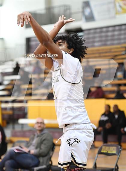 Thumbnail 3 in Oak Park vs. St. Pius X-St. Matthias Academy photogallery.