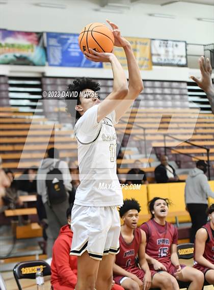 Thumbnail 2 in Oak Park vs. St. Pius X-St. Matthias Academy photogallery.