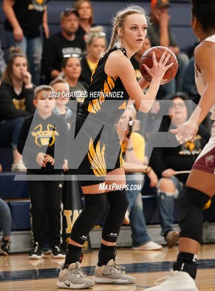 Thumbnail 1 in Woden vs. Grapeland (UIL 2A Regional Final) photogallery.