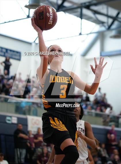 Thumbnail 2 in Woden vs. Grapeland (UIL 2A Regional Final) photogallery.