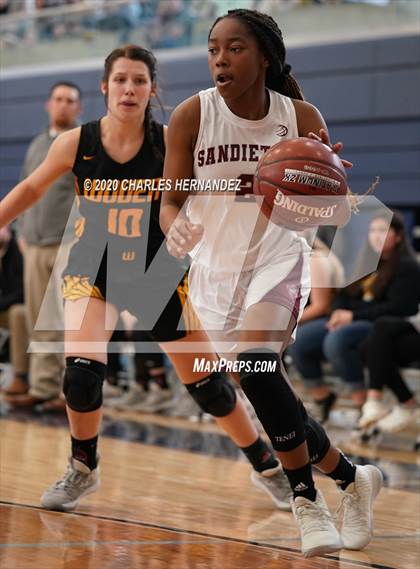 Thumbnail 2 in Woden vs. Grapeland (UIL 2A Regional Final) photogallery.