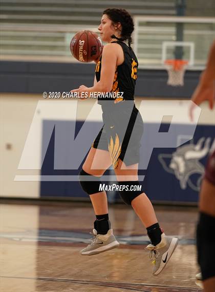 Thumbnail 2 in Woden vs. Grapeland (UIL 2A Regional Final) photogallery.
