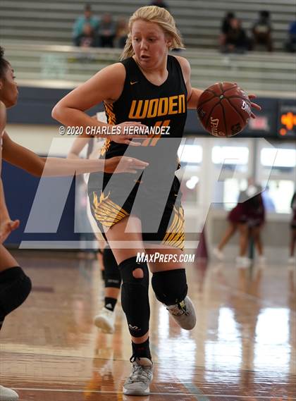 Thumbnail 1 in Woden vs. Grapeland (UIL 2A Regional Final) photogallery.