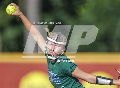 Thumbnail 1 in Creekview @ Lassiter photogallery.