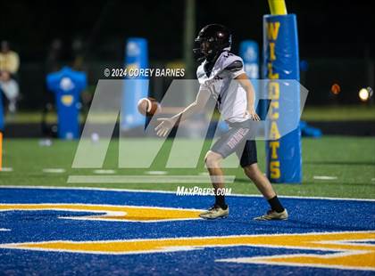 Thumbnail 3 in Perry vs. Baldwin photogallery.
