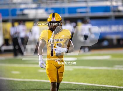 Thumbnail 3 in Perry vs. Baldwin photogallery.