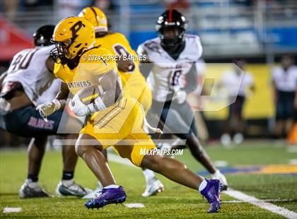 Thumbnail 3 in Perry vs. Baldwin photogallery.