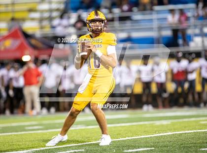 Thumbnail 2 in Perry vs. Baldwin photogallery.