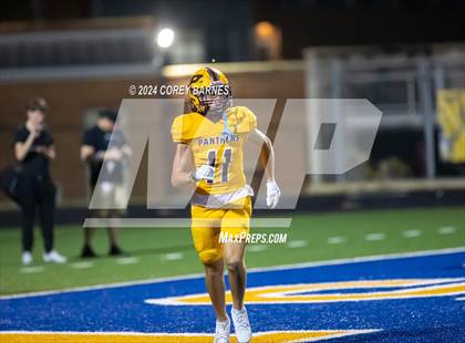 Thumbnail 3 in Perry vs. Baldwin photogallery.