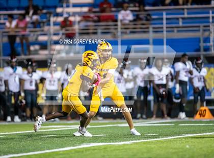 Thumbnail 1 in Perry vs. Baldwin photogallery.