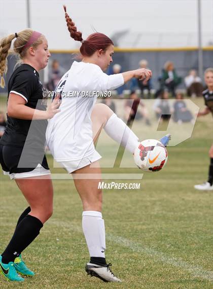 Thumbnail 2 in Arapahoe @ Columbine photogallery.
