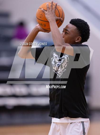 Thumbnail 2 in Veterans vs Houston County  photogallery.