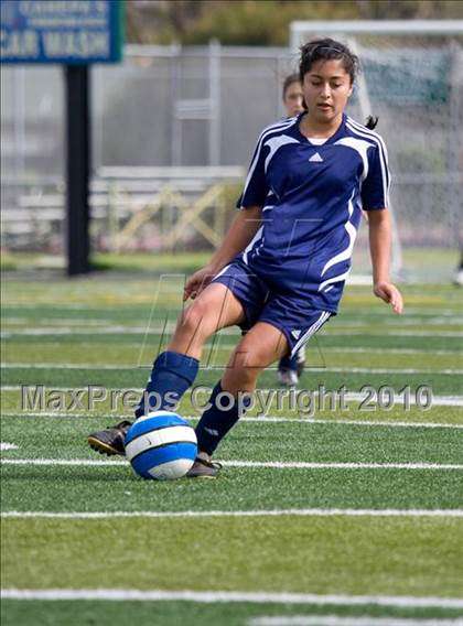 Thumbnail 1 in Pleasant Valley vs. Justin Siena (California Classic) photogallery.
