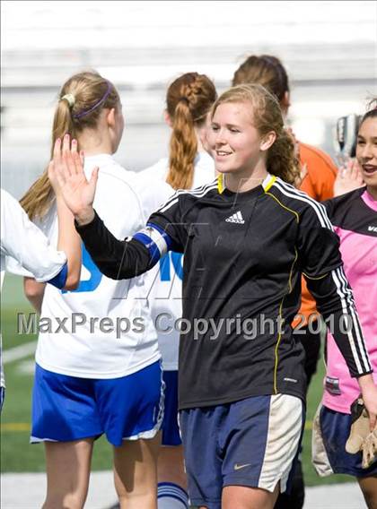 Thumbnail 3 in Pleasant Valley vs. Justin Siena (California Classic) photogallery.