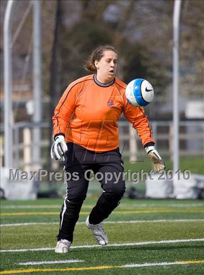 Thumbnail 1 in Pleasant Valley vs. Justin Siena (California Classic) photogallery.