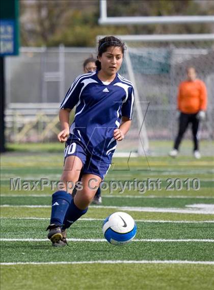 Thumbnail 2 in Pleasant Valley vs. Justin Siena (California Classic) photogallery.