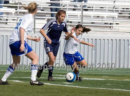 Thumbnail 2 in Pleasant Valley vs. Justin Siena (California Classic) photogallery.