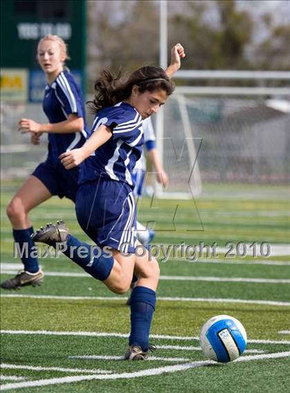 Thumbnail 3 in Pleasant Valley vs. Justin Siena (California Classic) photogallery.
