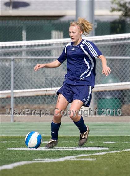 Thumbnail 1 in Pleasant Valley vs. Justin Siena (California Classic) photogallery.