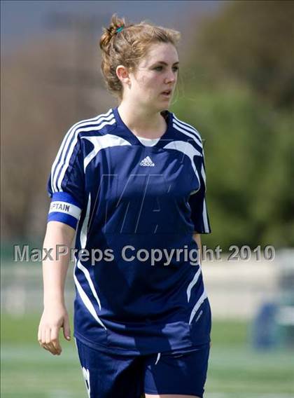 Thumbnail 1 in Pleasant Valley vs. Justin Siena (California Classic) photogallery.