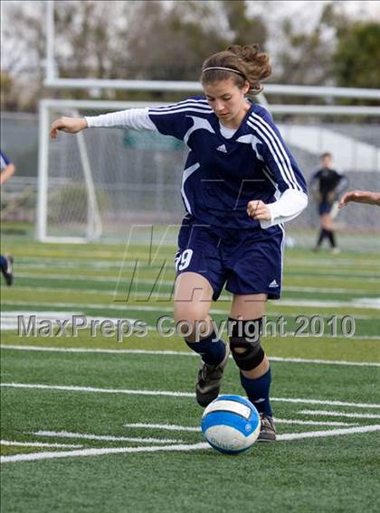 Thumbnail 3 in Pleasant Valley vs. Justin Siena (California Classic) photogallery.