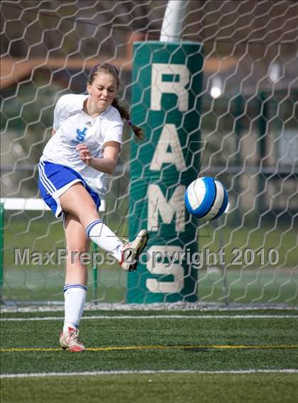 Thumbnail 3 in Pleasant Valley vs. Justin Siena (California Classic) photogallery.