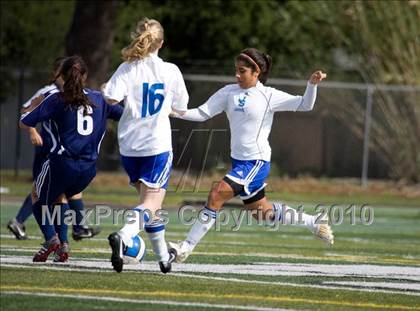 Thumbnail 1 in Pleasant Valley vs. Justin Siena (California Classic) photogallery.