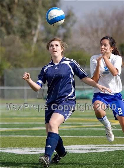 Thumbnail 1 in Pleasant Valley vs. Justin Siena (California Classic) photogallery.