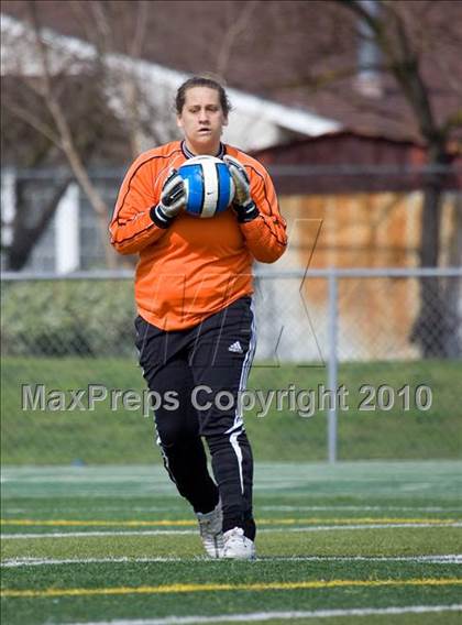 Thumbnail 3 in Pleasant Valley vs. Justin Siena (California Classic) photogallery.