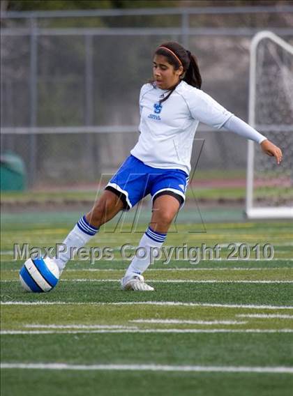 Thumbnail 1 in Pleasant Valley vs. Justin Siena (California Classic) photogallery.