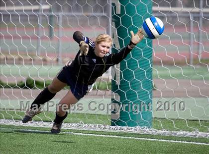 Thumbnail 1 in Pleasant Valley vs. Justin Siena (California Classic) photogallery.