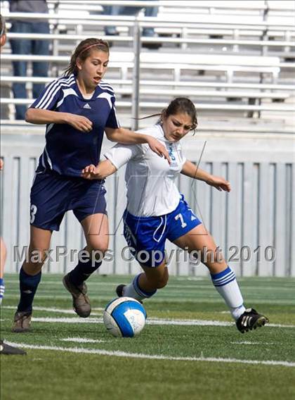 Thumbnail 3 in Pleasant Valley vs. Justin Siena (California Classic) photogallery.