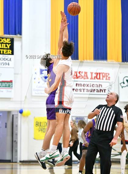 Thumbnail 1 in Oakland Tech vs. Dublin (Gridley Invitational) photogallery.