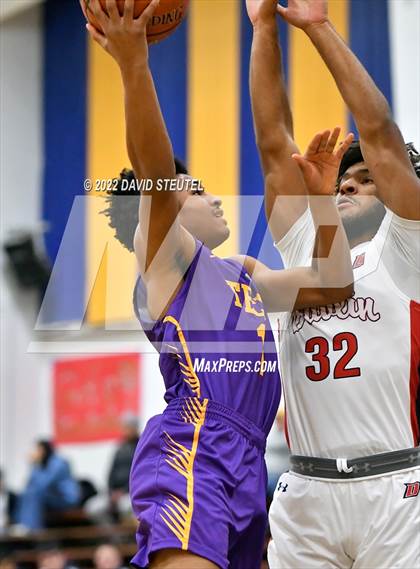 Thumbnail 3 in Oakland Tech vs. Dublin (Gridley Invitational) photogallery.