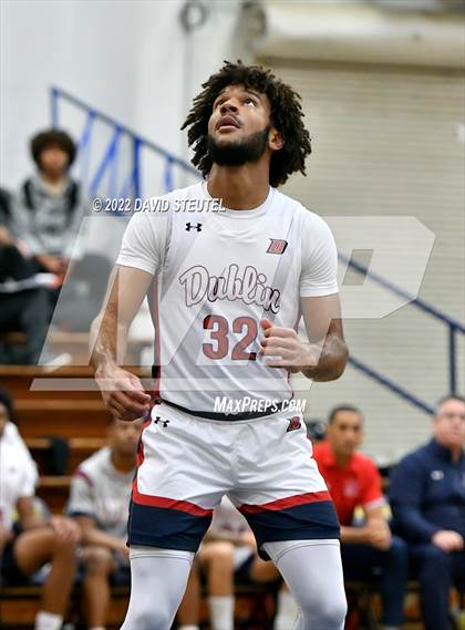 Thumbnail 1 in Oakland Tech vs. Dublin (Gridley Invitational) photogallery.