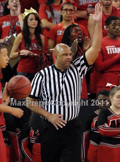 Thumbnail 3 in Antelope vs. Woodcreek (CIF SJS D2 Playoffs) photogallery.