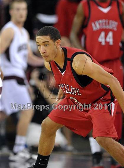 Thumbnail 3 in Antelope vs. Woodcreek (CIF SJS D2 Playoffs) photogallery.