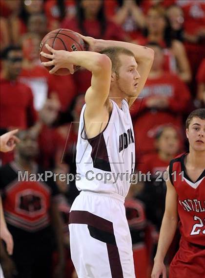 Thumbnail 3 in Antelope vs. Woodcreek (CIF SJS D2 Playoffs) photogallery.