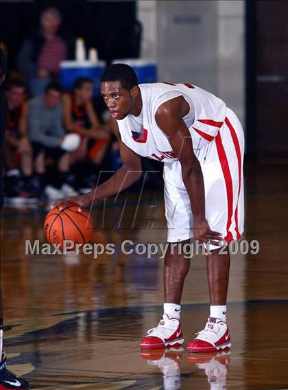 Thumbnail 2 in La Porte vs. Bellaire (McDonalds Texas Invitational) photogallery.