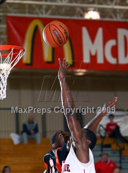 Thumbnail 3 in La Porte vs. Bellaire (McDonalds Texas Invitational) photogallery.
