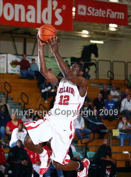 Thumbnail 1 in La Porte vs. Bellaire (McDonalds Texas Invitational) photogallery.