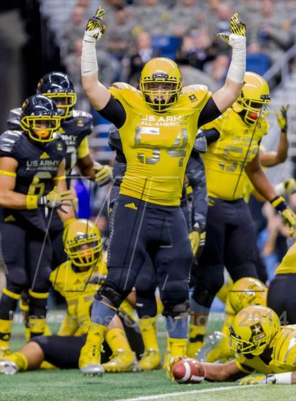 Thumbnail 2 in Army All-American Bowl photogallery.
