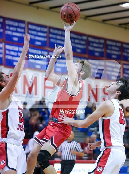 Thumbnail 1 in Regis Jesuit vs. Brophy College Prep photogallery.