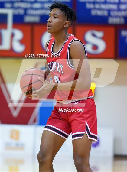 Thumbnail 3 in Regis Jesuit vs. Brophy College Prep photogallery.